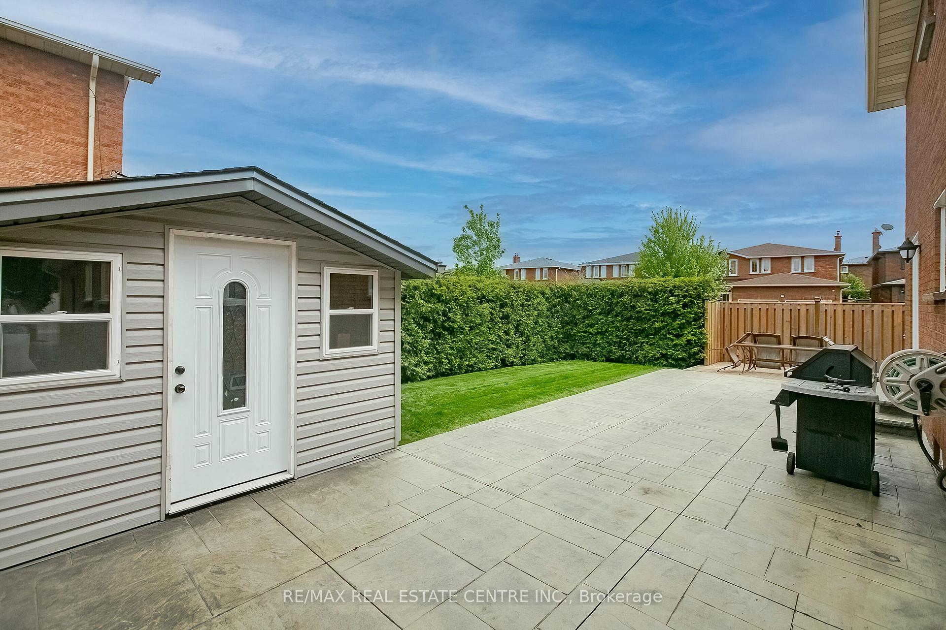Photo 22 of 21 Amantine Crescent, Brampton, Fletcher's Creek South — HOMEH