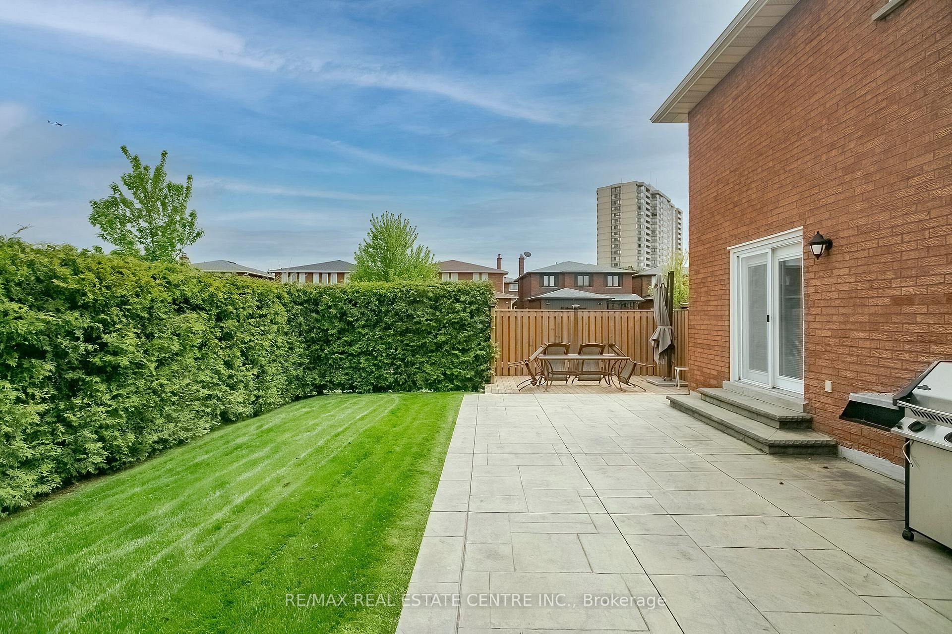 Photo 23 of 21 Amantine Crescent, Brampton, Fletcher's Creek South — HOMEH