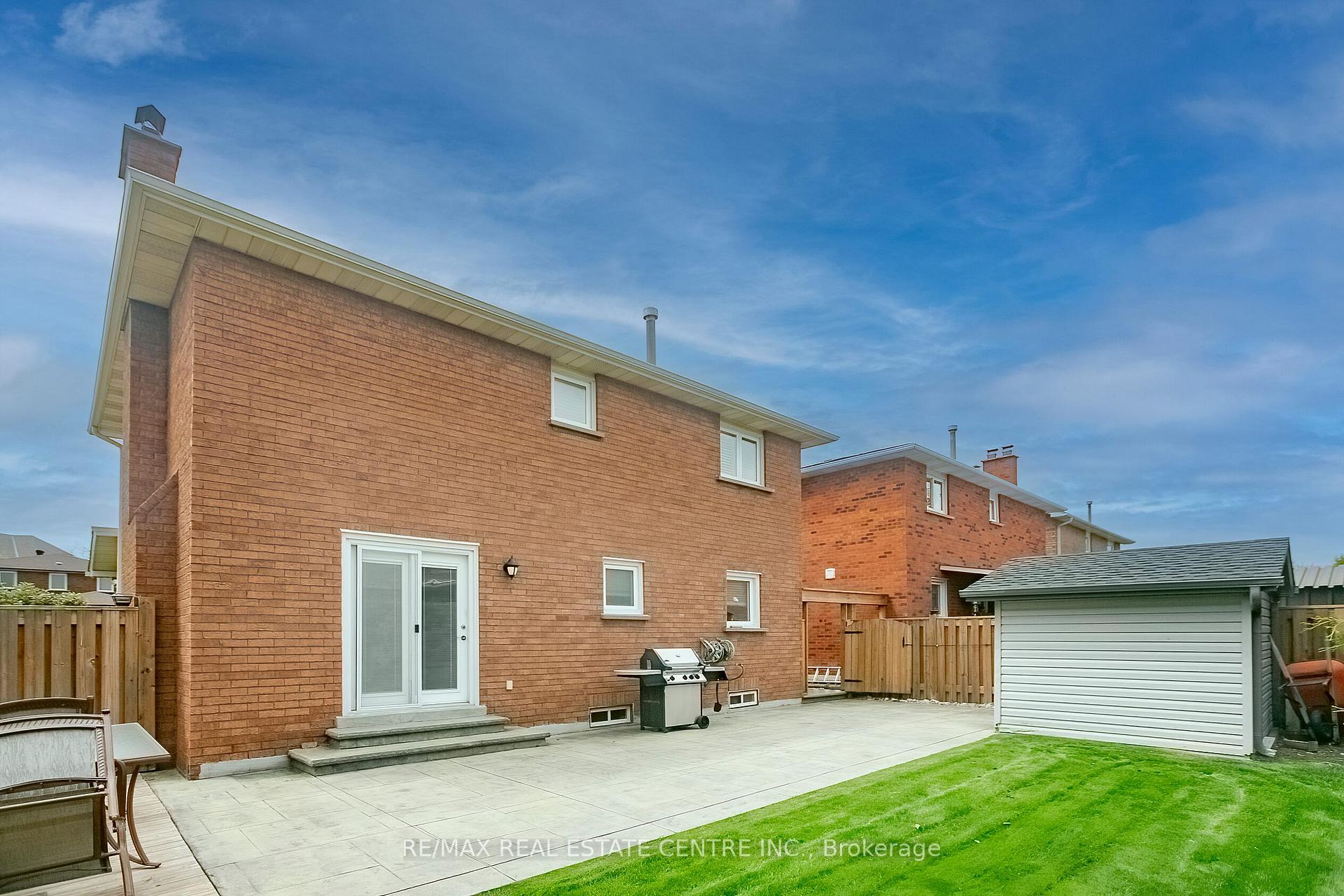 Photo 24 of 21 Amantine Crescent, Brampton, Fletcher's Creek South — HOMEH