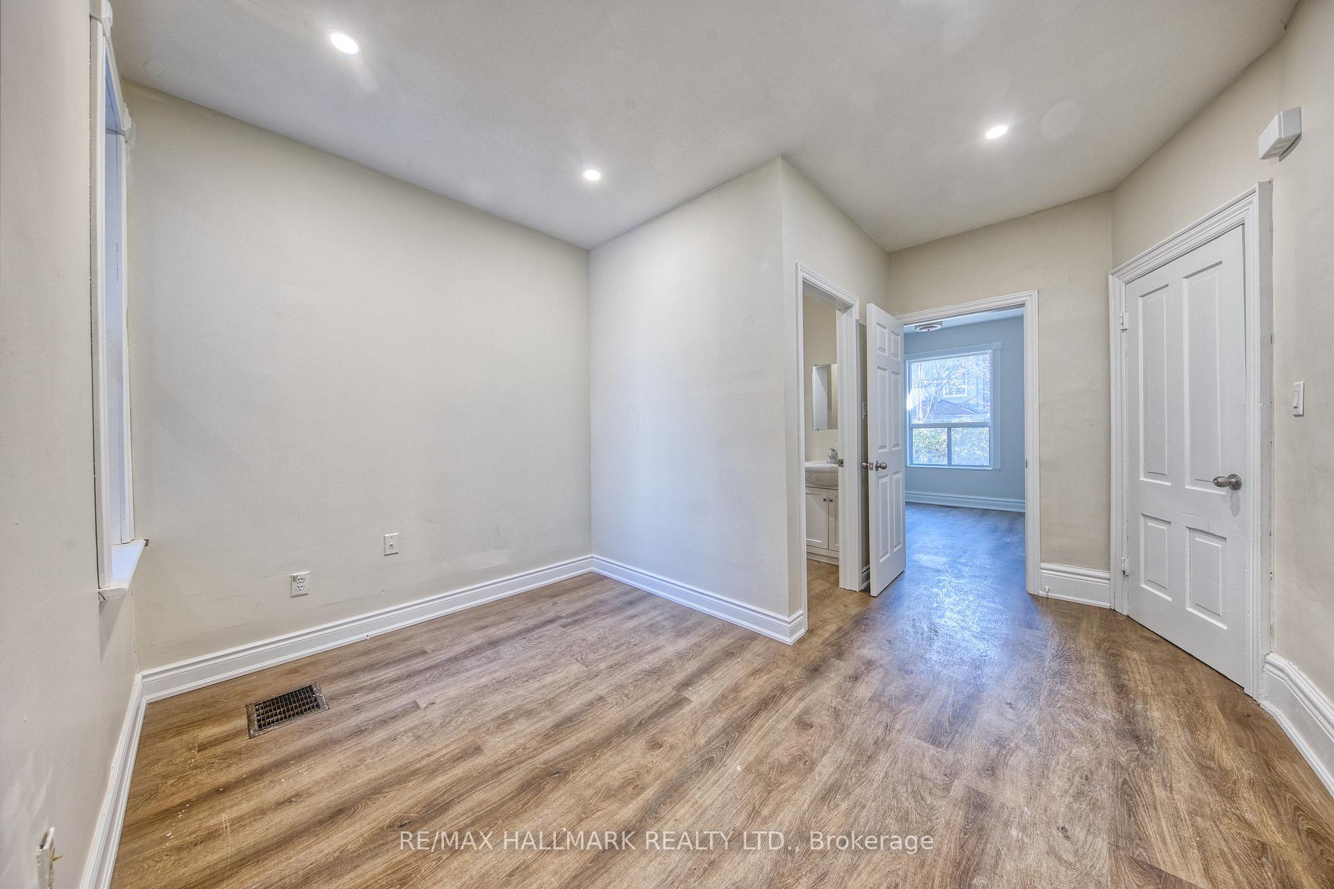 Photo 8 of Unit Main, 46 Springhurst Avenue, Toronto, South Parkdale — HOMEH