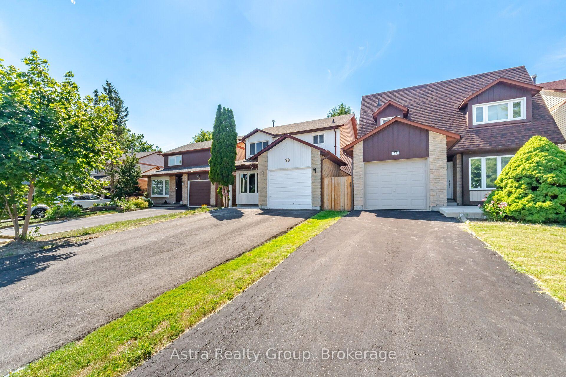 Photo 4 of 28 Borden Hill Court, Brampton, Central Park — HOMEH