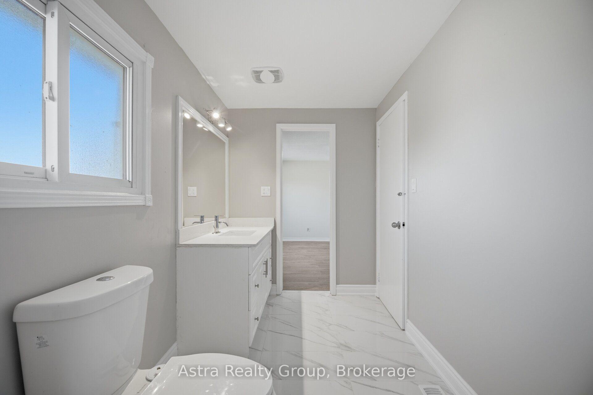Photo 31 of 28 Borden Hill Court, Brampton, Central Park — HOMEH