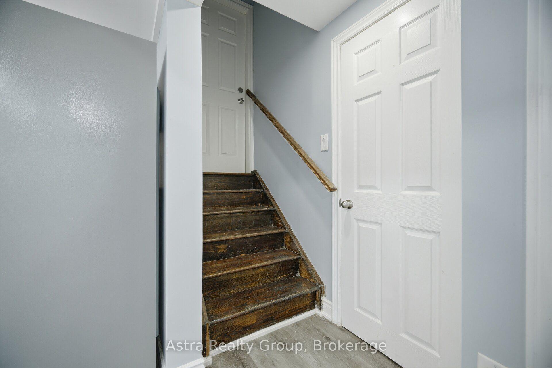 Photo 32 of 28 Borden Hill Court, Brampton, Central Park — HOMEH