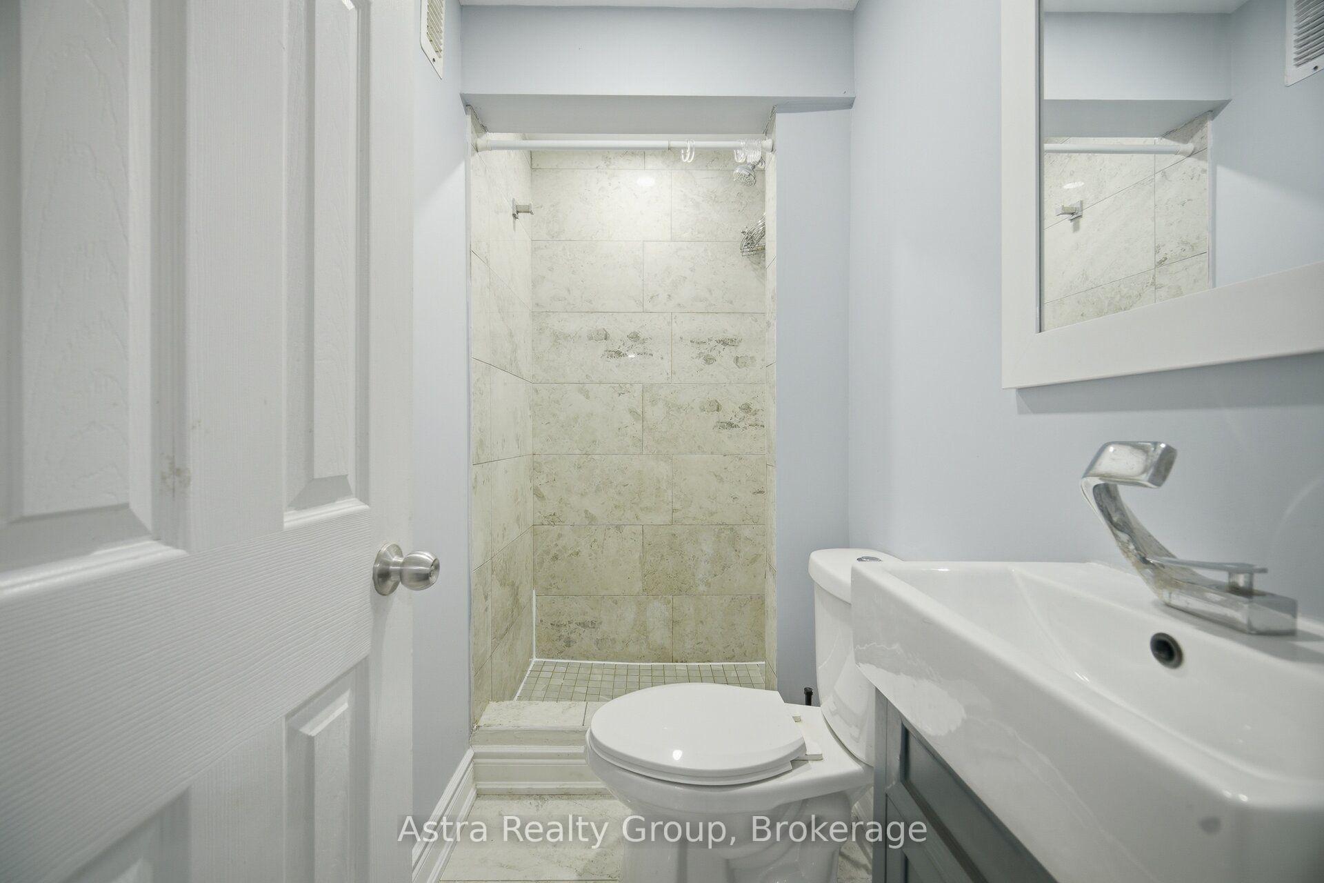 Photo 40 of 28 Borden Hill Court, Brampton, Central Park — HOMEH
