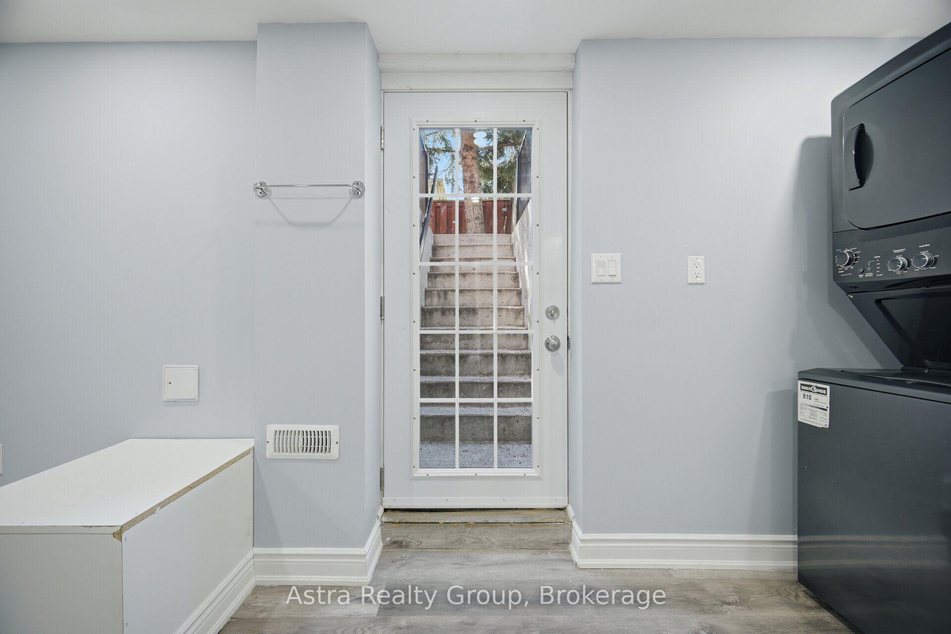 Photo 41 of 28 Borden Hill Court, Brampton, Central Park — HOMEH