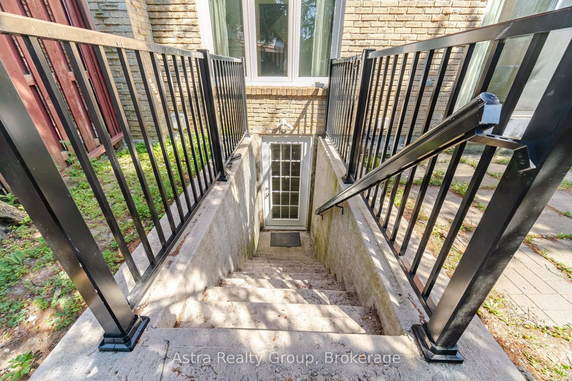 Photo 42 of 28 Borden Hill Court, Brampton, Central Park — HOMEH