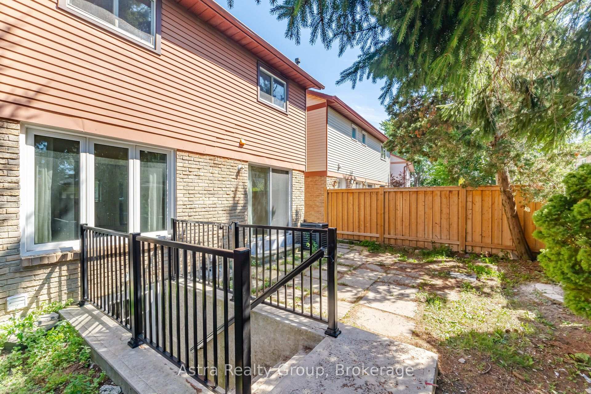 Photo 45 of 28 Borden Hill Court, Brampton, Central Park — HOMEH