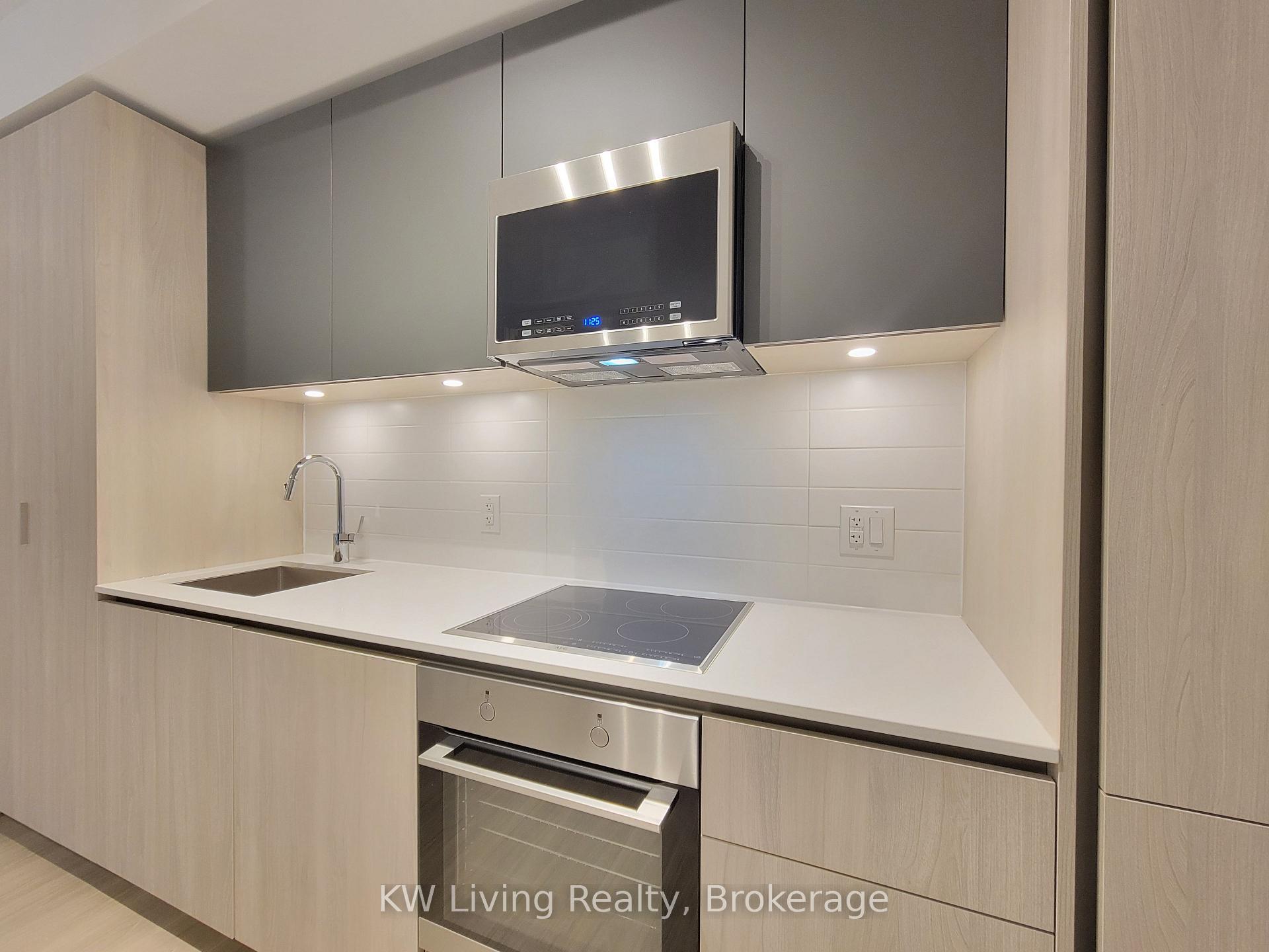 Photo 5 of Unit 505, 8 Widmer Street, Toronto, Waterfront Communities — HOMEH