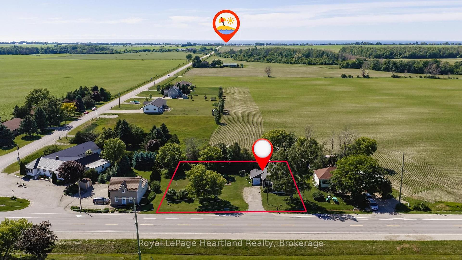 Photo 2 of 827 Highway 21, Huron-Kinloss — HOMEH