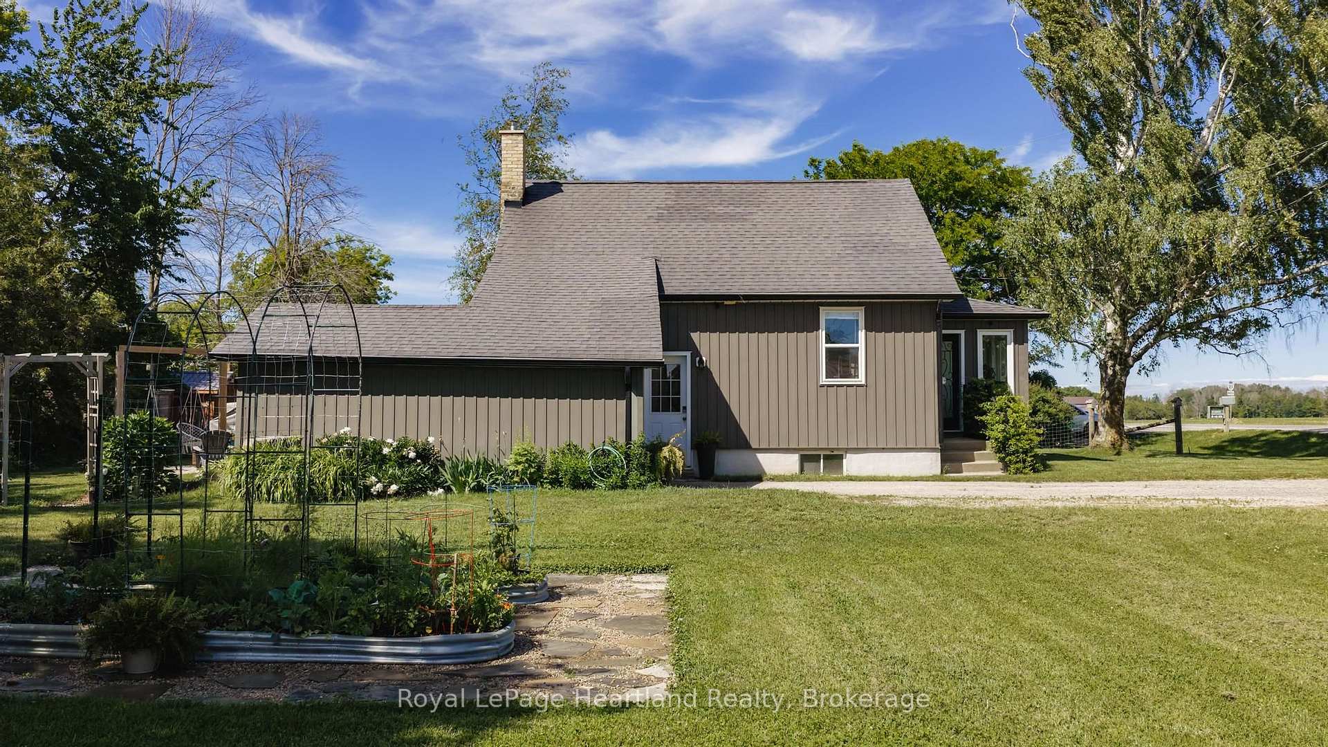 Photo 28 of 827 Highway 21, Huron-Kinloss — HOMEH