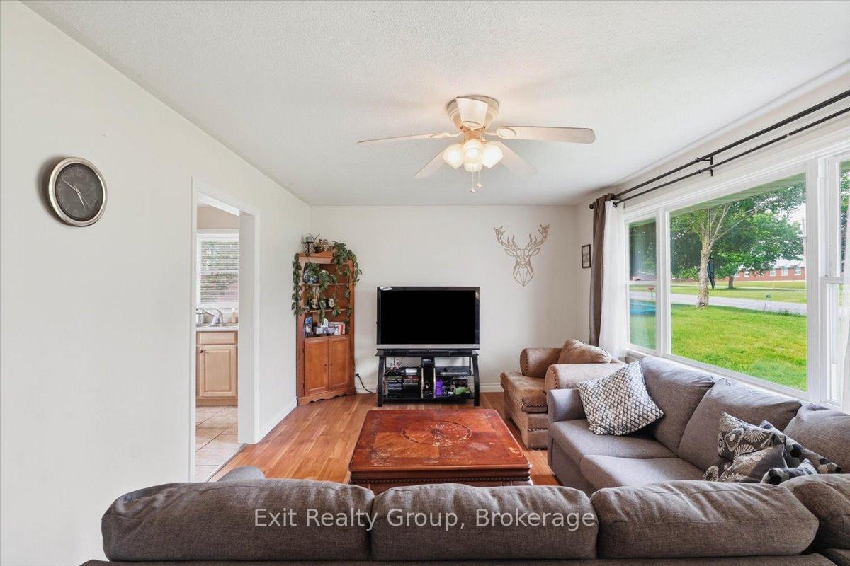 Photo 4 of 109 Aikins Road, Quinte West, Sidney Ward — HOMEH