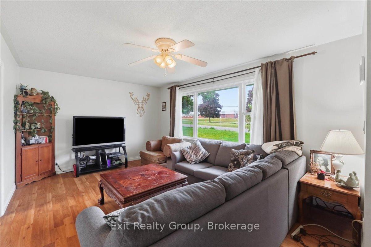 Photo 5 of 109 Aikins Road, Quinte West, Sidney Ward — HOMEH