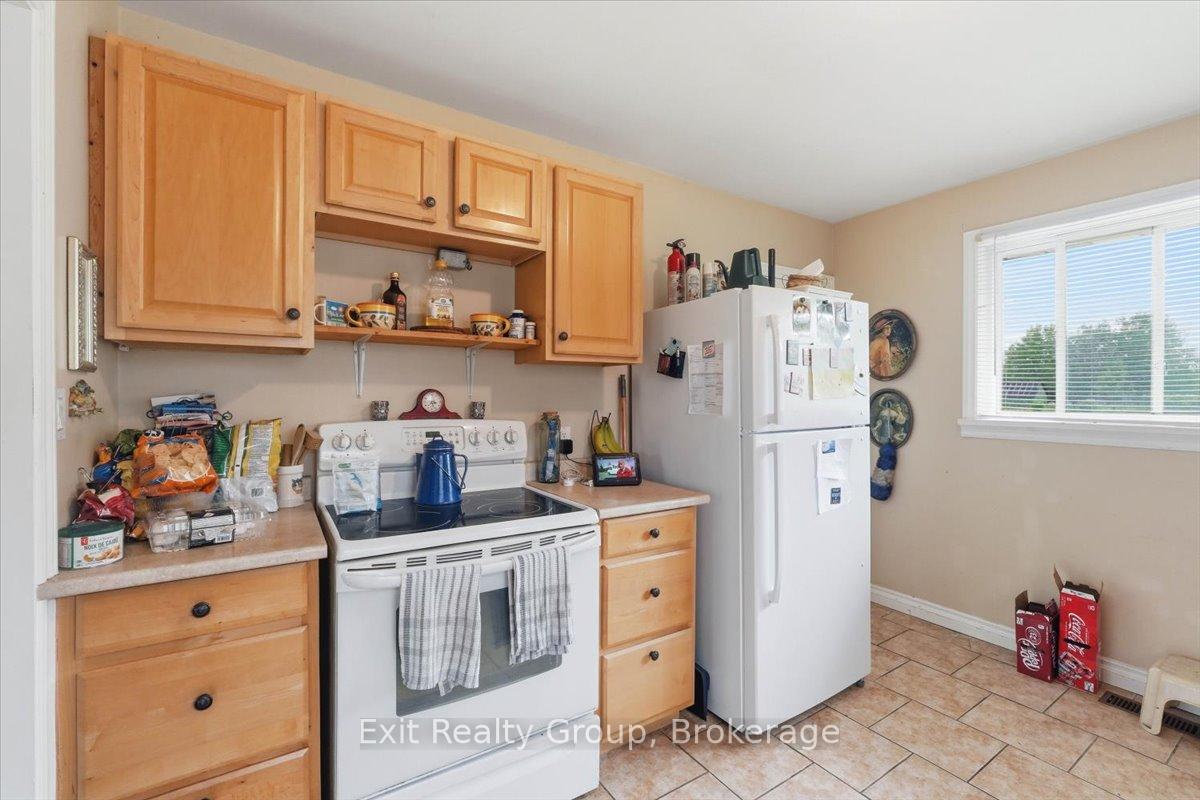 Photo 11 of 109 Aikins Road, Quinte West, Sidney Ward — HOMEH