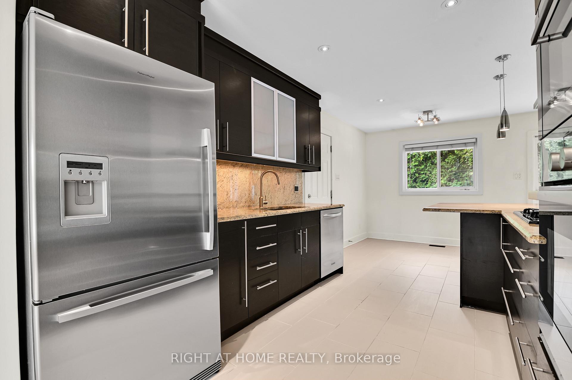 Photo 9 of 9 Leetom Crescent, Ottawa, Barrhaven - Pheasant Run — HOMEH