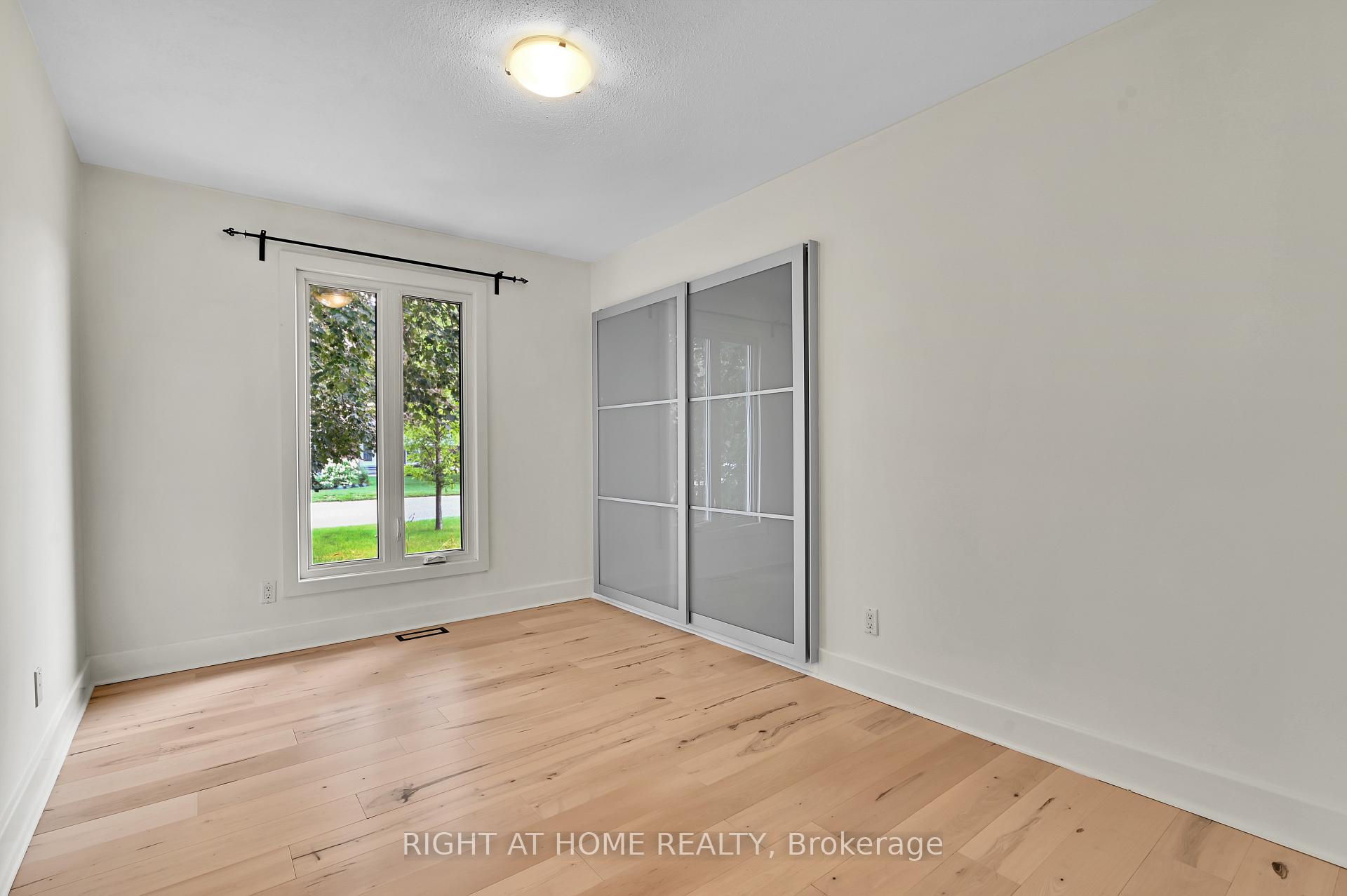 Photo 16 of 9 Leetom Crescent, Ottawa, Barrhaven - Pheasant Run — HOMEH