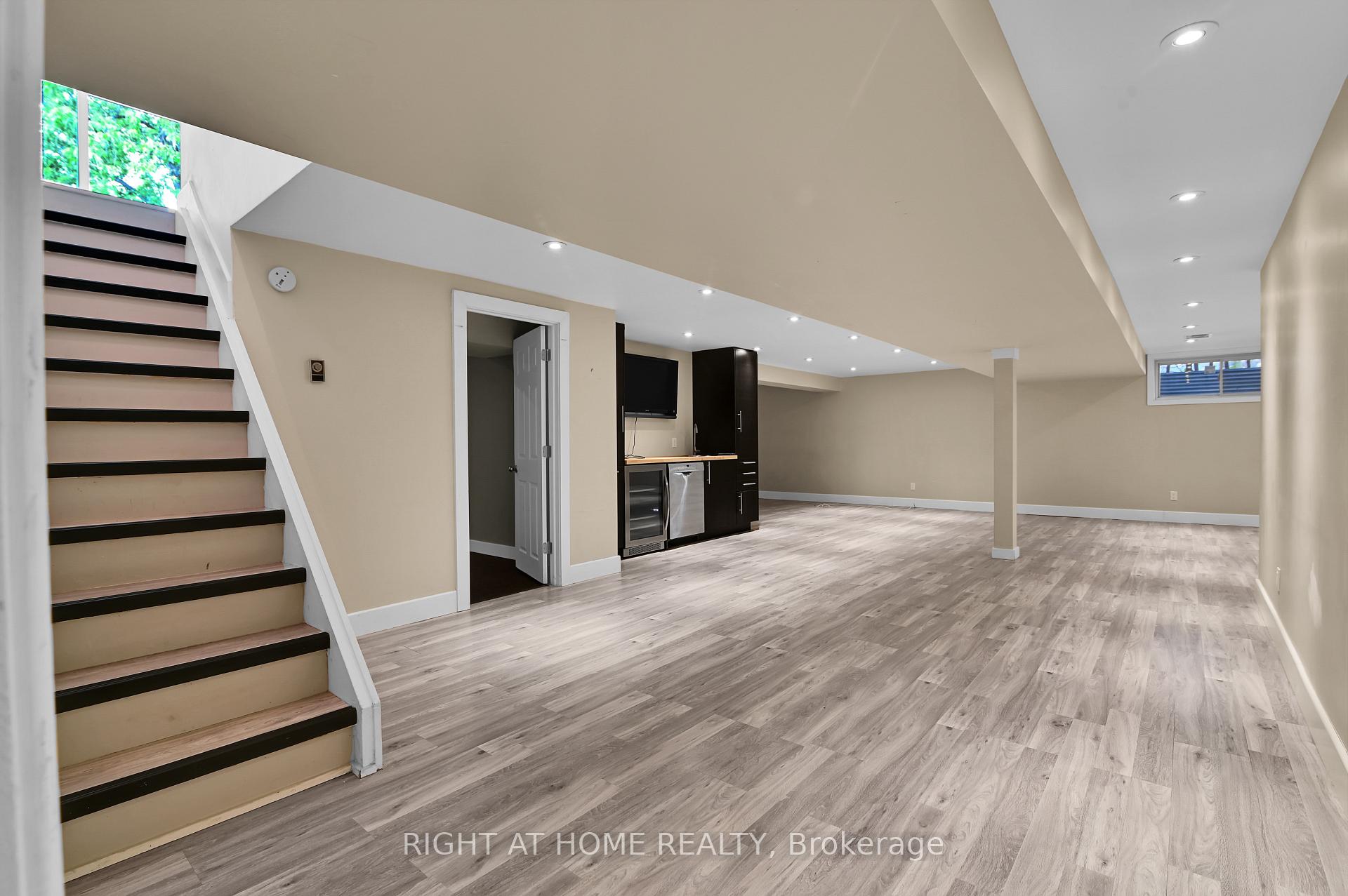 Photo 22 of 9 Leetom Crescent, Ottawa, Barrhaven - Pheasant Run — HOMEH