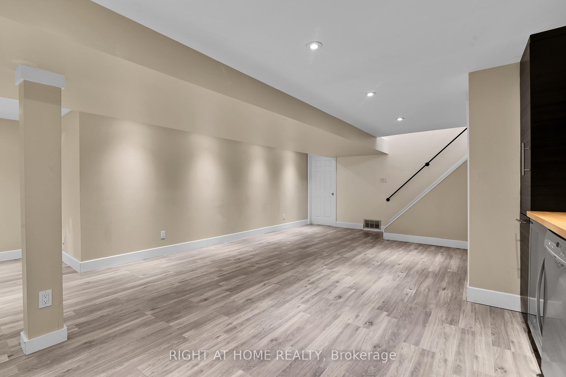Photo 23 of 9 Leetom Crescent, Ottawa, Barrhaven - Pheasant Run — HOMEH