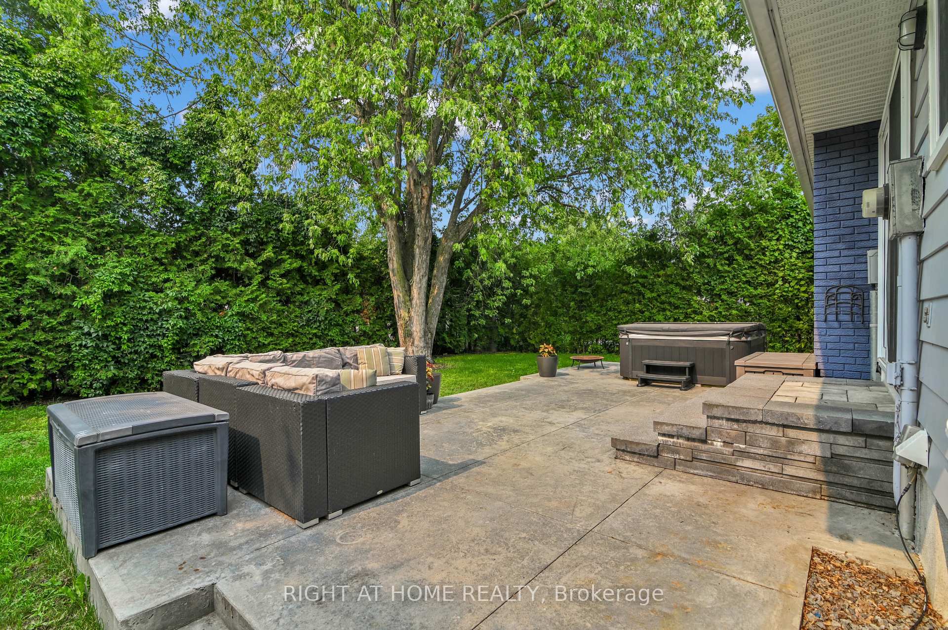 Photo 33 of 9 Leetom Crescent, Ottawa, Barrhaven - Pheasant Run — HOMEH