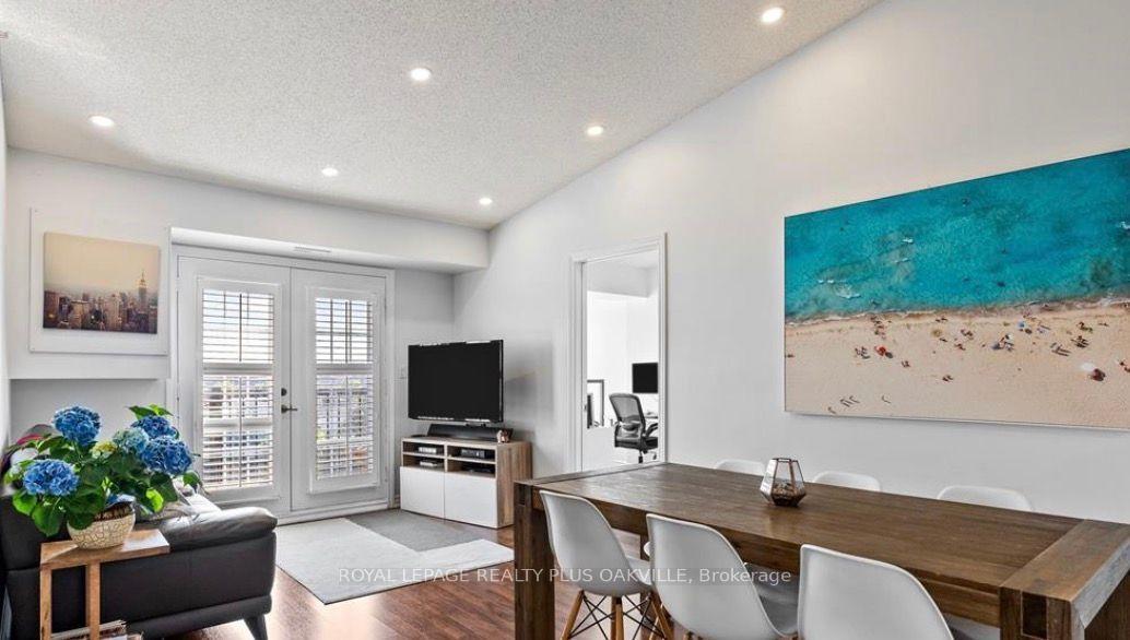 Photo 2 of Unit 403, 2035 Appleby Line, Burlington, Uptown — HOMEH