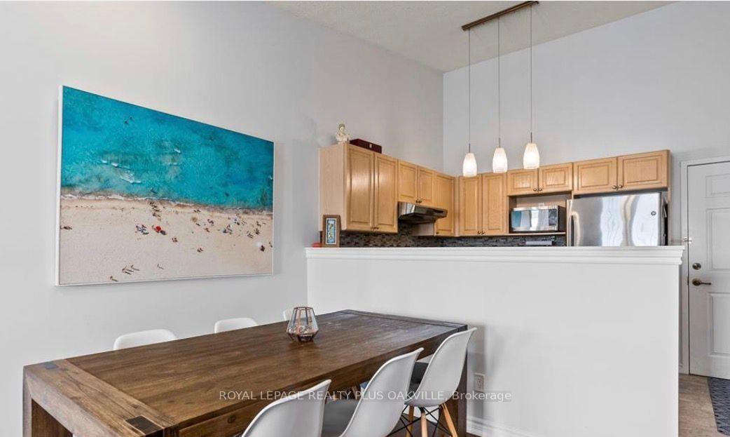 Photo 4 of Unit 403, 2035 Appleby Line, Burlington, Uptown — HOMEH