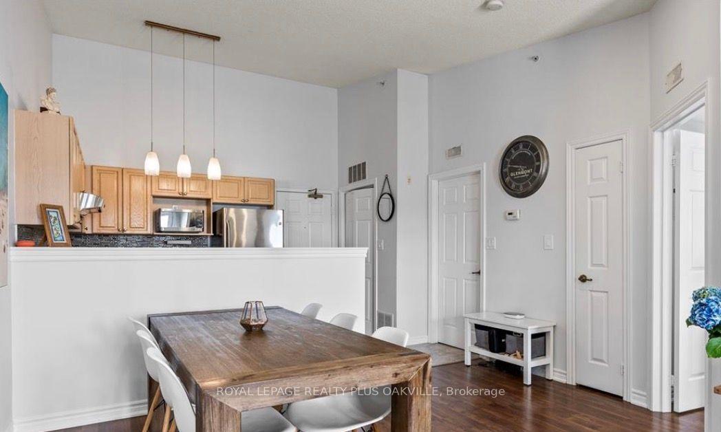 Photo 6 of Unit 403, 2035 Appleby Line, Burlington, Uptown — HOMEH