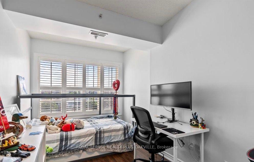 Photo 9 of Unit 403, 2035 Appleby Line, Burlington, Uptown — HOMEH