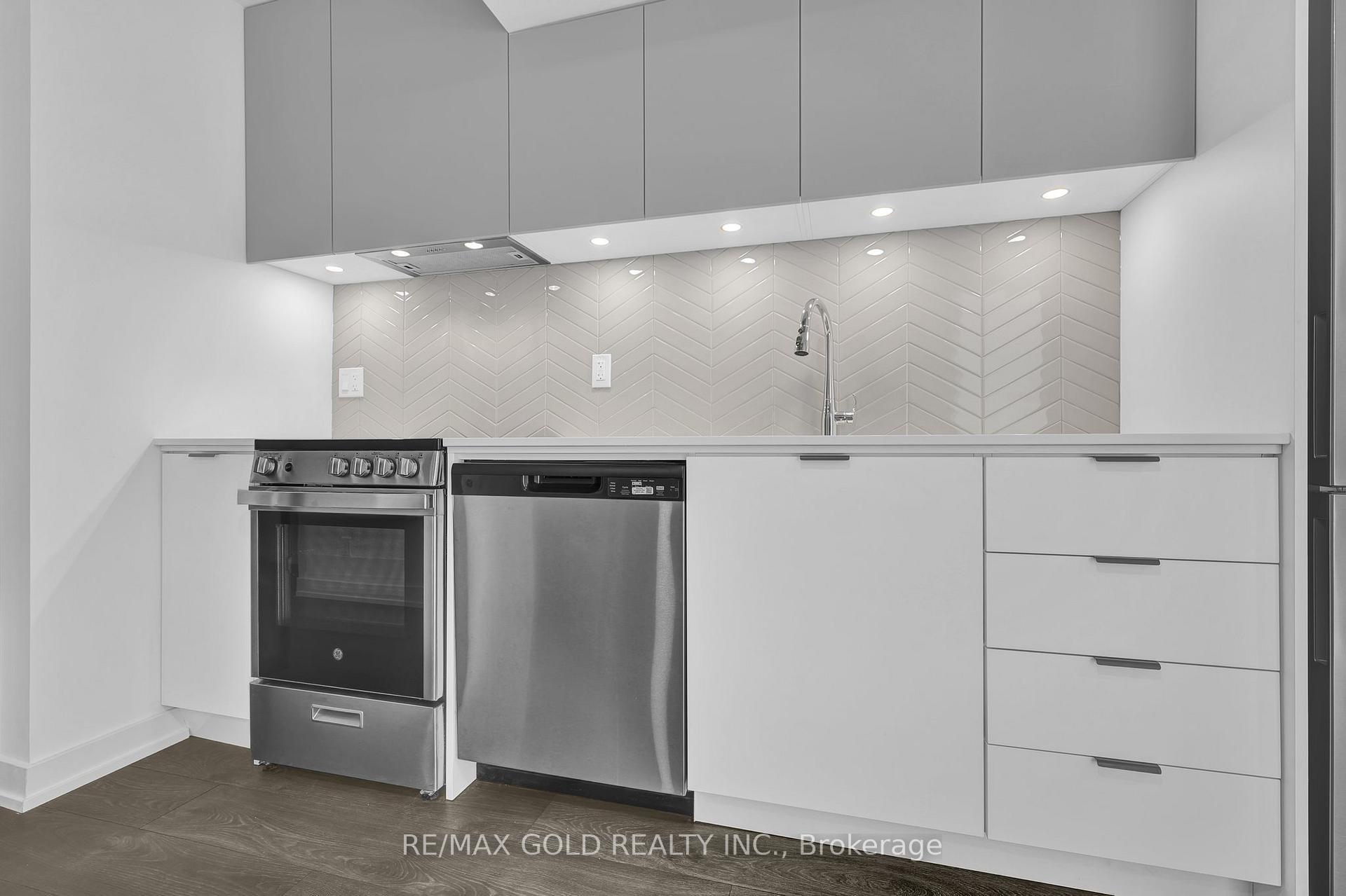 Photo 18 of Unit 211, 57 Brock Avenue, Toronto, Roncesvalles — HOMEH