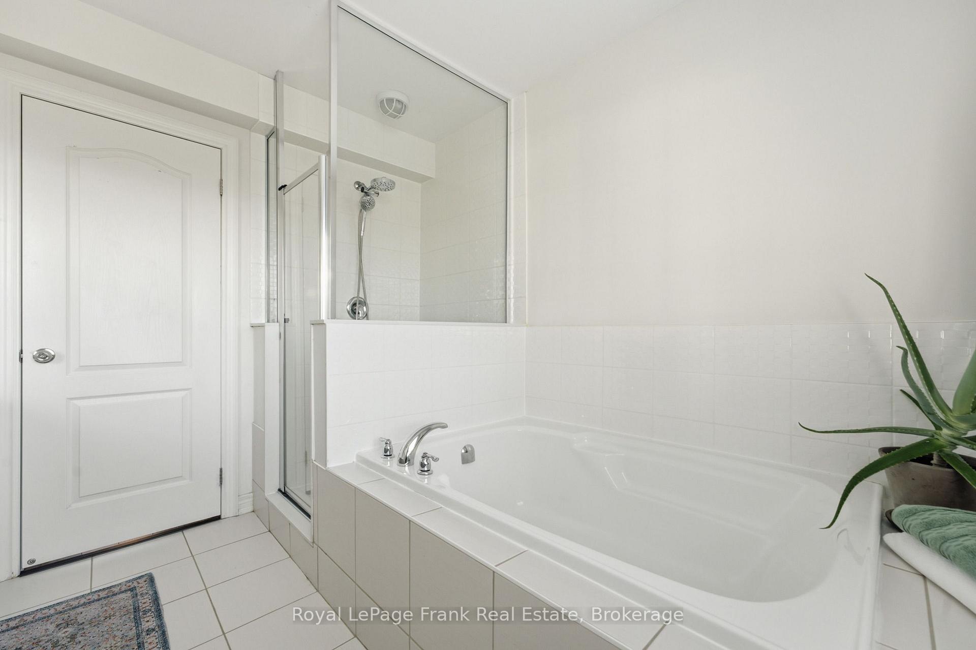 Photo 10 of Unit 9, 2550 Bromus Path, Oshawa, Windfields — HOMEH