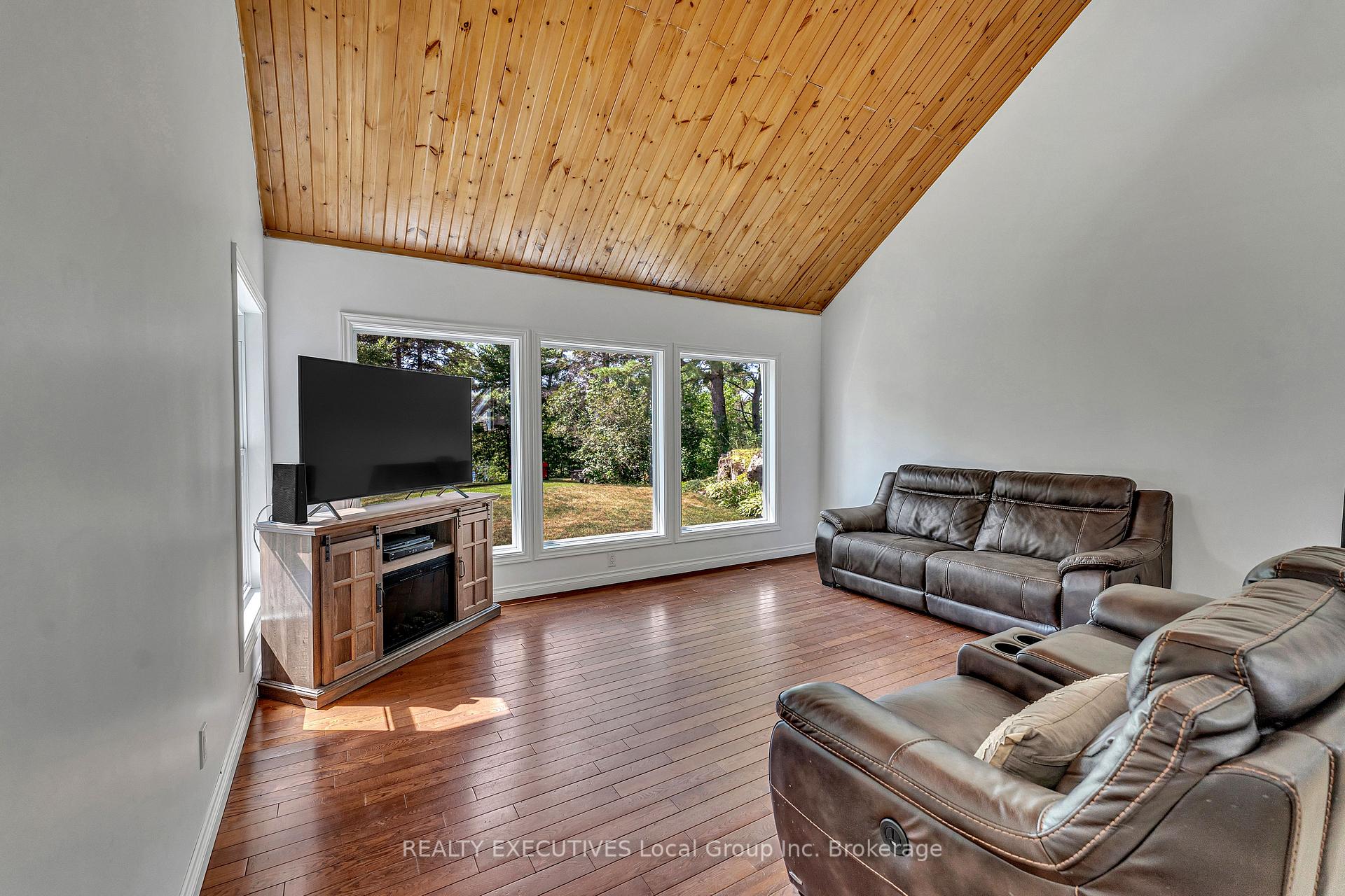 Photo 12 of 138 Wasi Falls Road, Callander — HOMEH