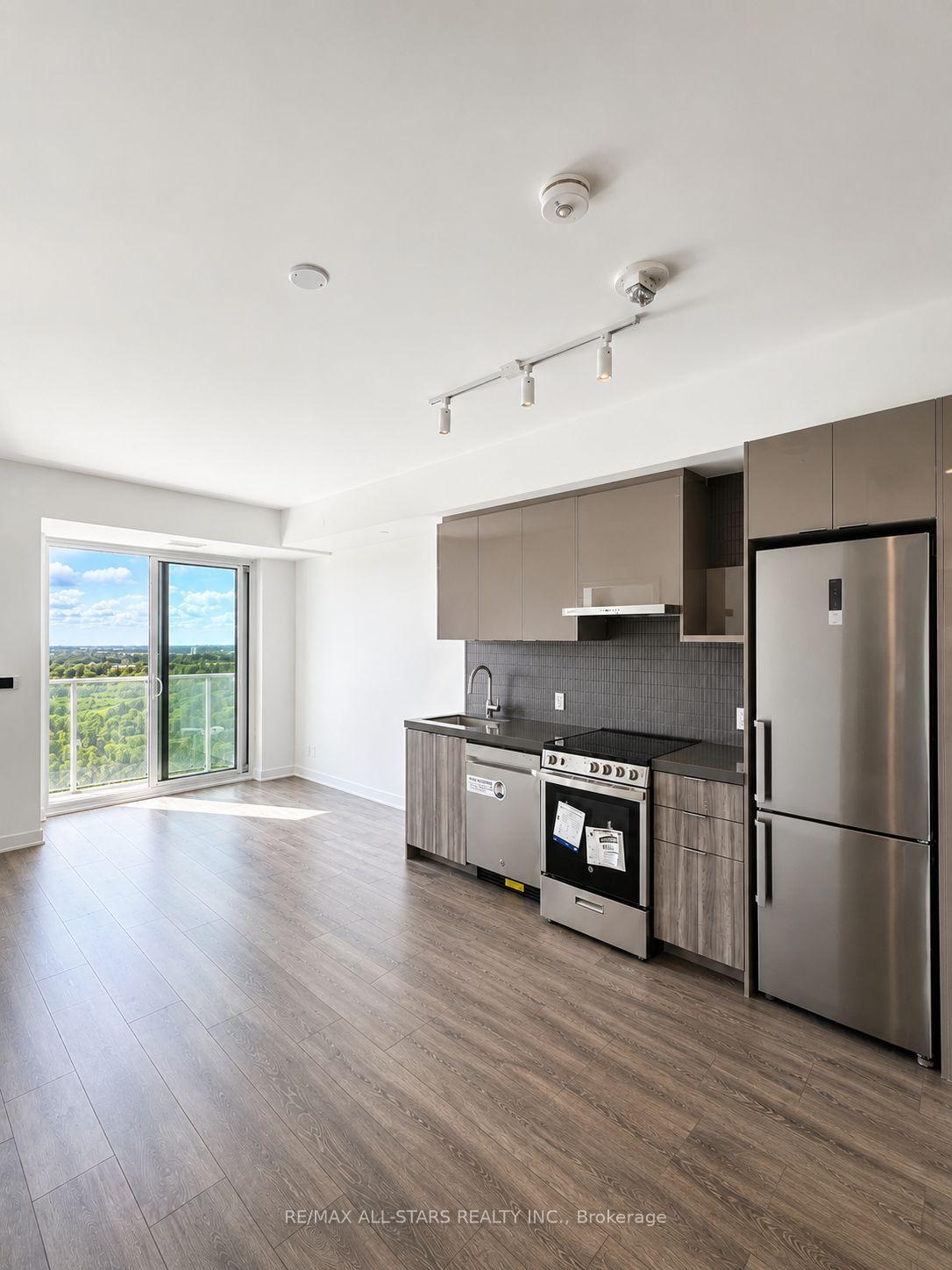 Photo 7 of Unit 1708, 10 Flavelle Trail, Vaughan, Steeles West Industrial — HOMEH