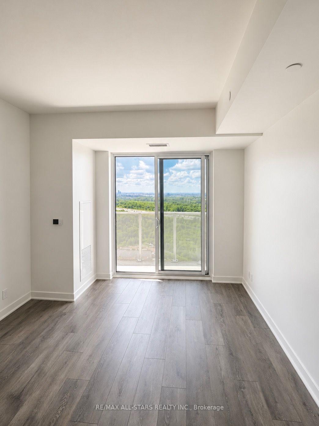 Photo 9 of Unit 1708, 10 Flavelle Trail, Vaughan, Steeles West Industrial — HOMEH