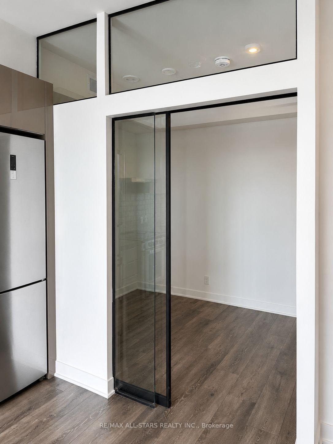 Photo 10 of Unit 1708, 10 Flavelle Trail, Vaughan, Steeles West Industrial — HOMEH