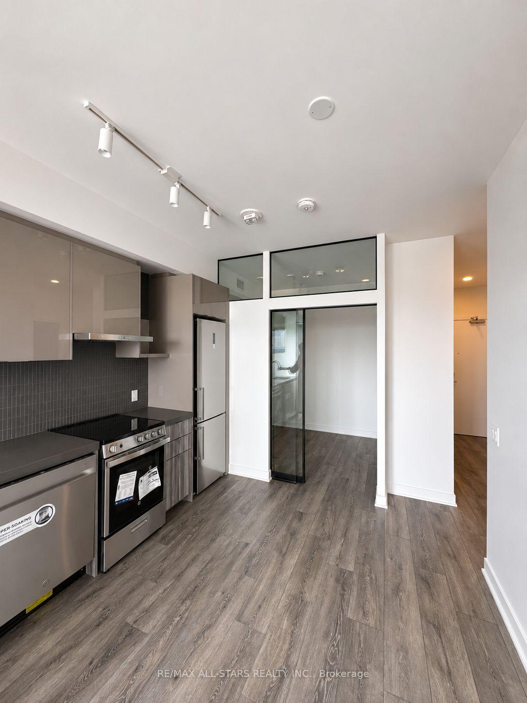 Photo 11 of Unit 1708, 10 Flavelle Trail, Vaughan, Steeles West Industrial — HOMEH