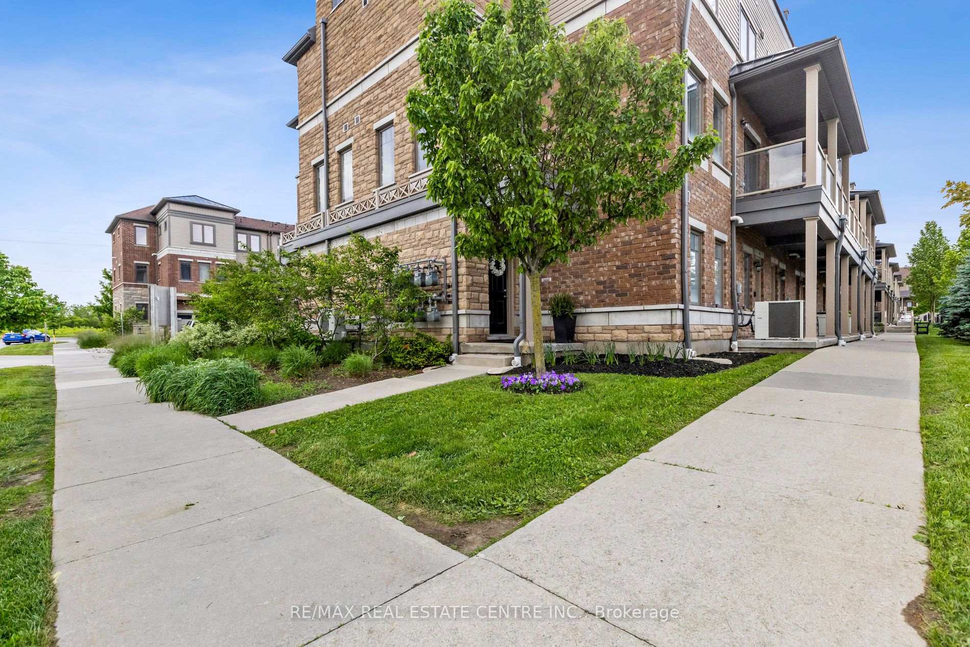 Photo 4 of Unit A1, 70 Willowrun Drive E, Kitchener, Idlewood/Lackner Woods — HOMEH