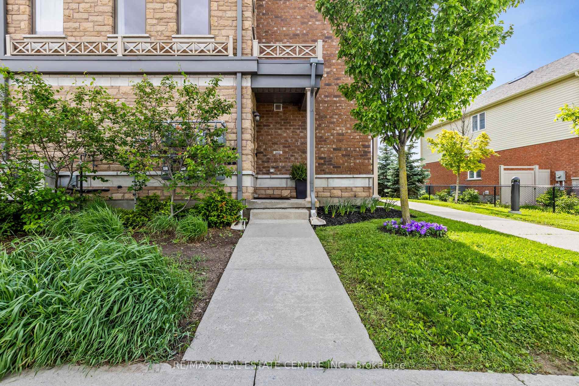 Photo 5 of Unit A1, 70 Willowrun Drive E, Kitchener, Idlewood/Lackner Woods — HOMEH