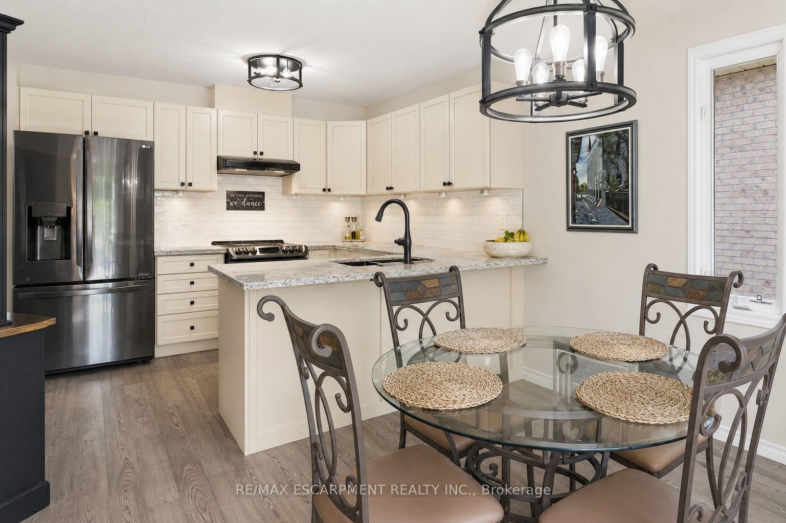 Photo 12 of 40 Maich Crescent, Brantford, West Brant — HOMEH