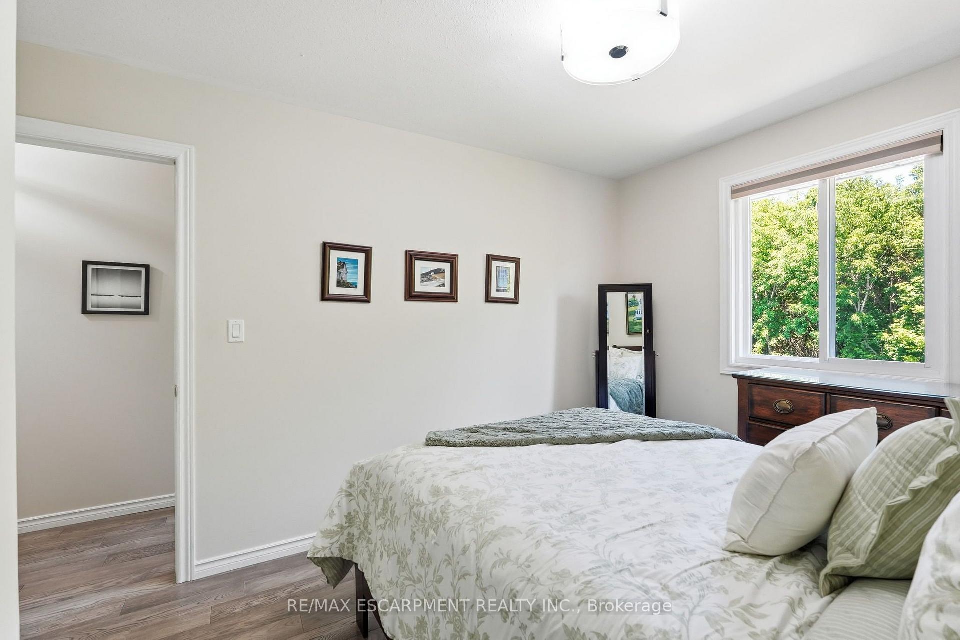 Photo 14 of 40 Maich Crescent, Brantford, West Brant — HOMEH