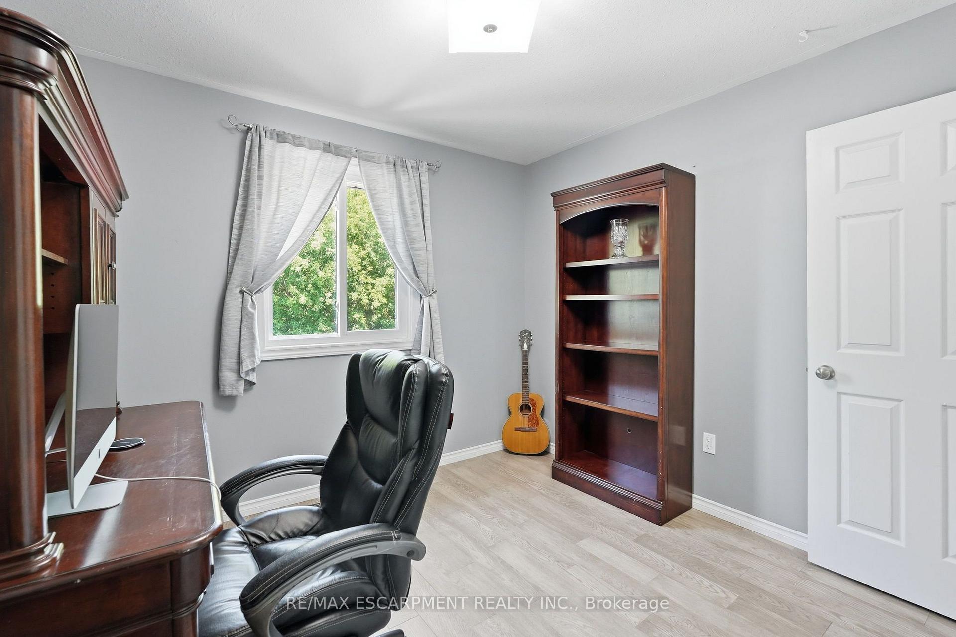 Photo 21 of 40 Maich Crescent, Brantford, West Brant — HOMEH