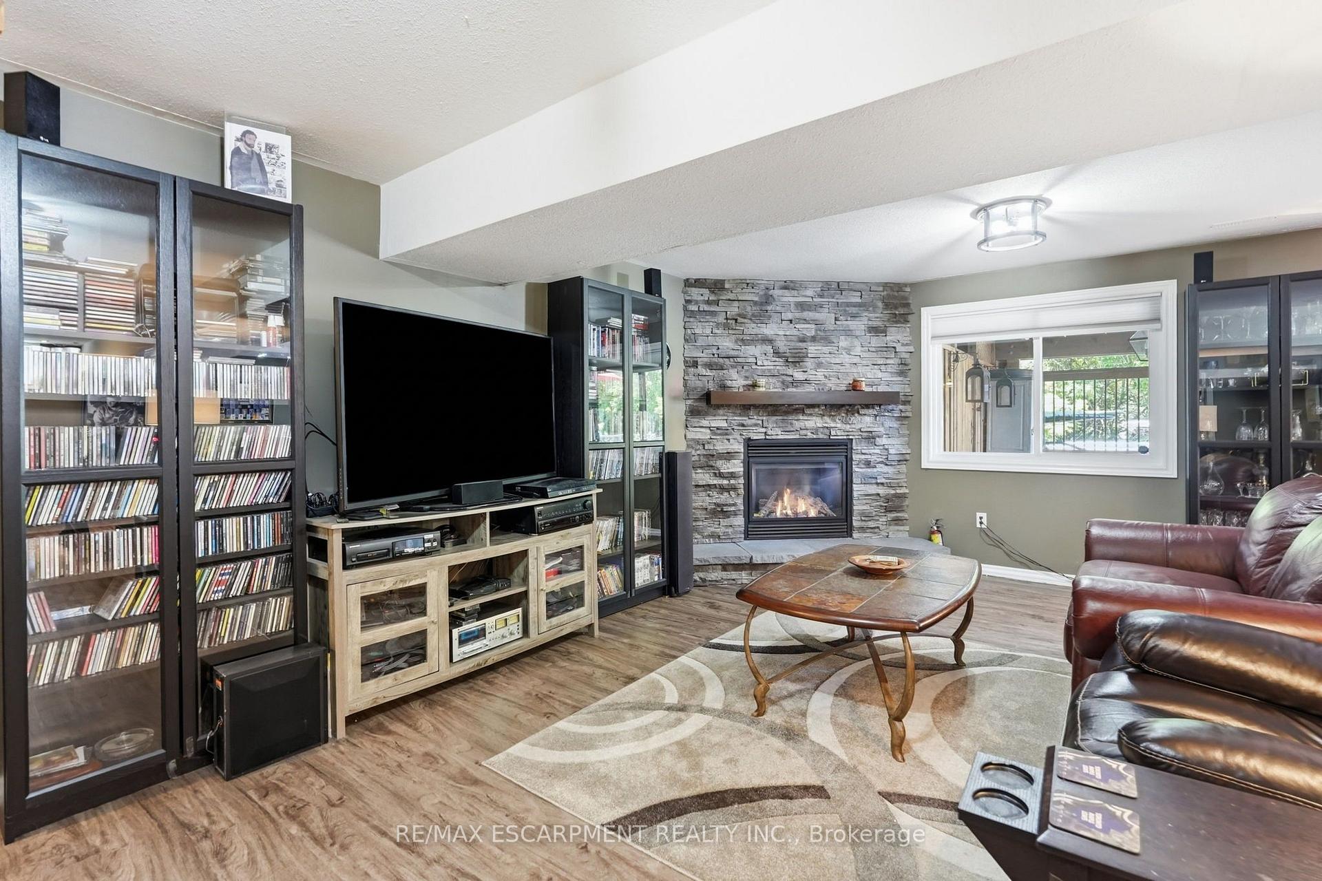 Photo 22 of 40 Maich Crescent, Brantford, West Brant — HOMEH