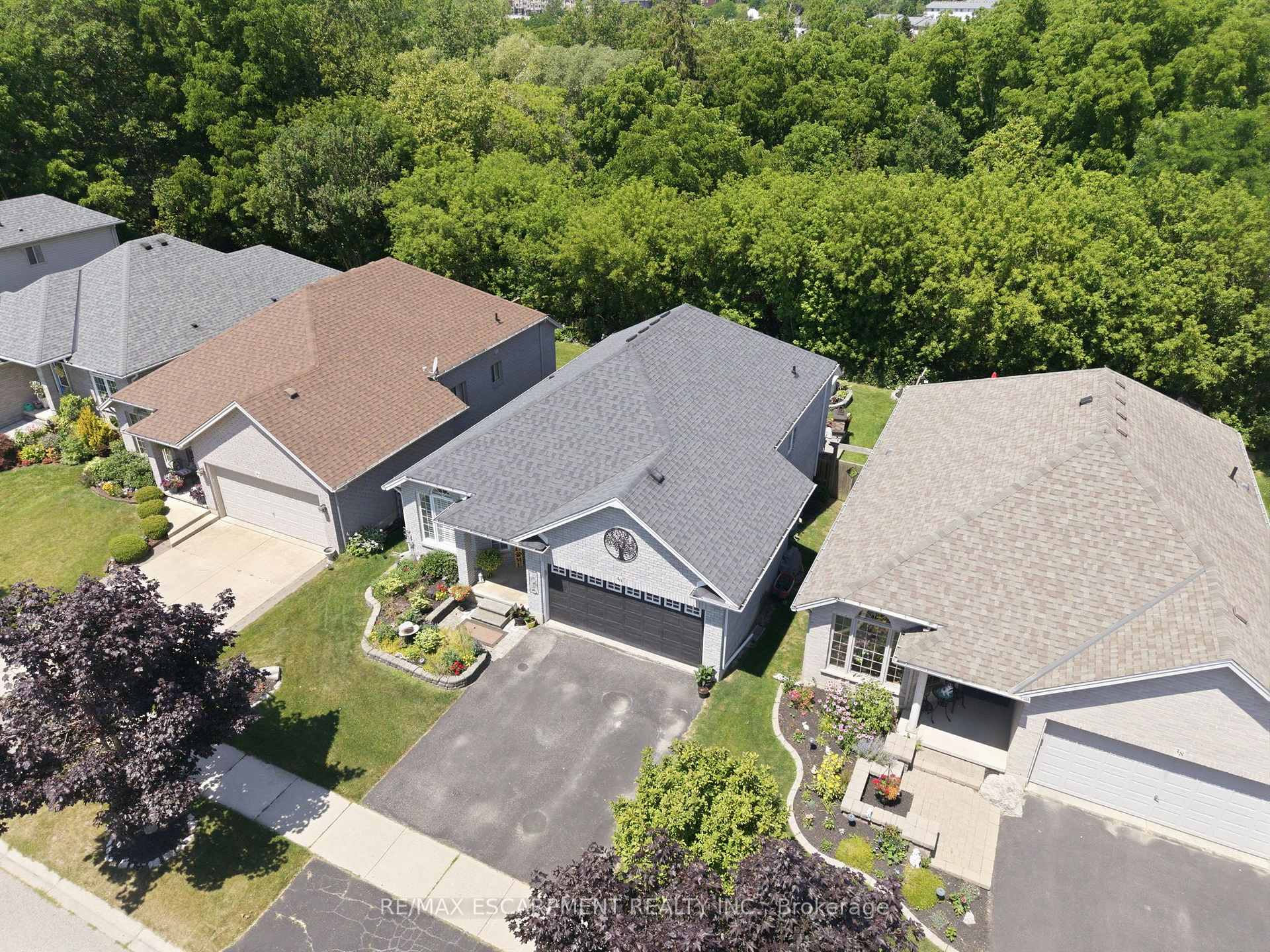 Photo 38 of 40 Maich Crescent, Brantford, West Brant — HOMEH