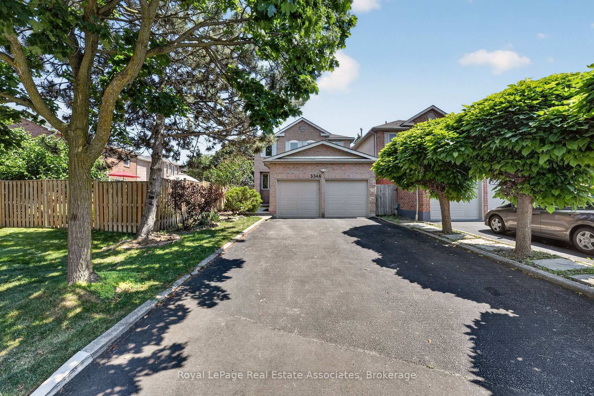 Photo 1 of 3346 Chartrand Crescent, Mississauga, Erin Mills — HOMEH
