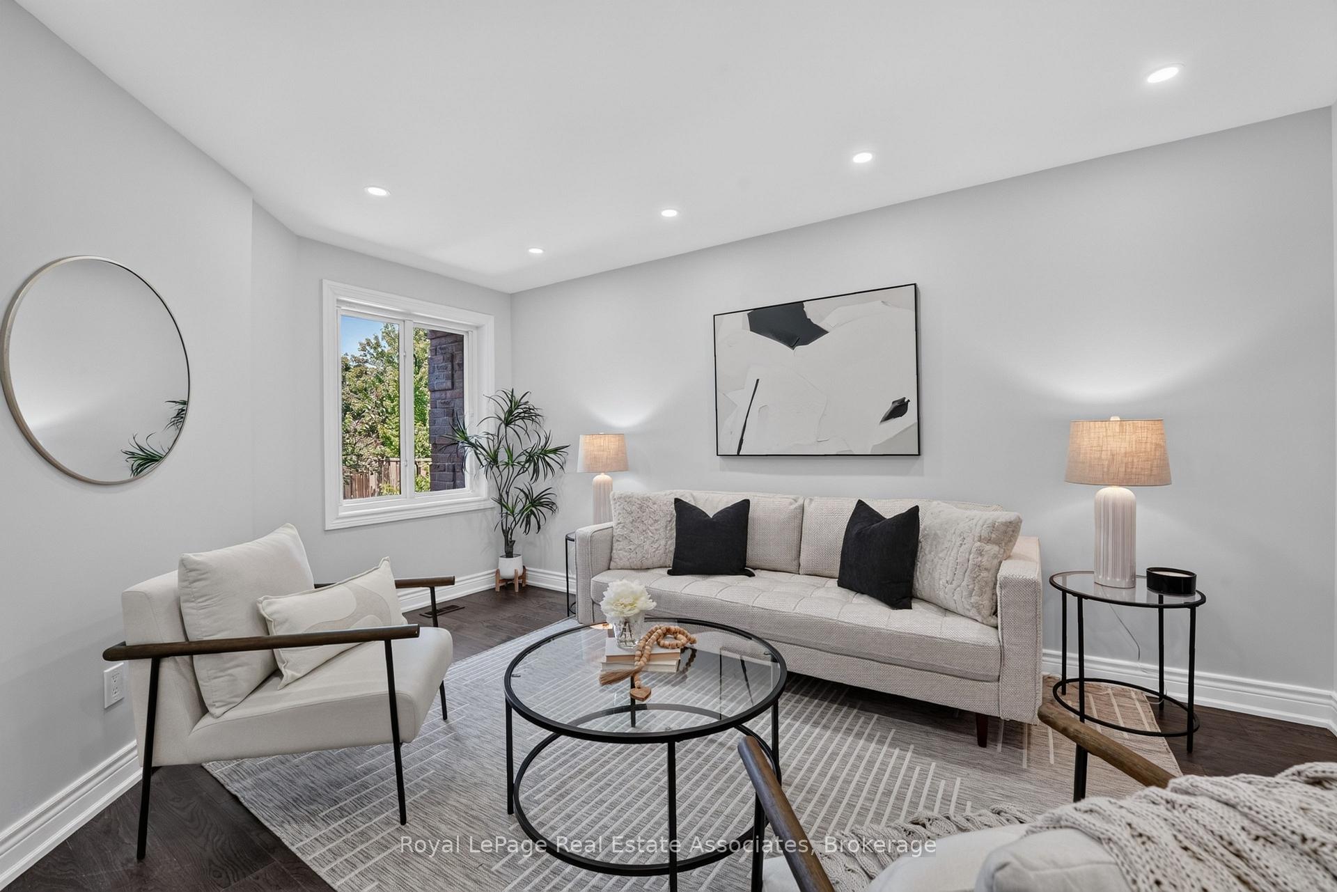 Photo 6 of 3346 Chartrand Crescent, Mississauga, Erin Mills — HOMEH