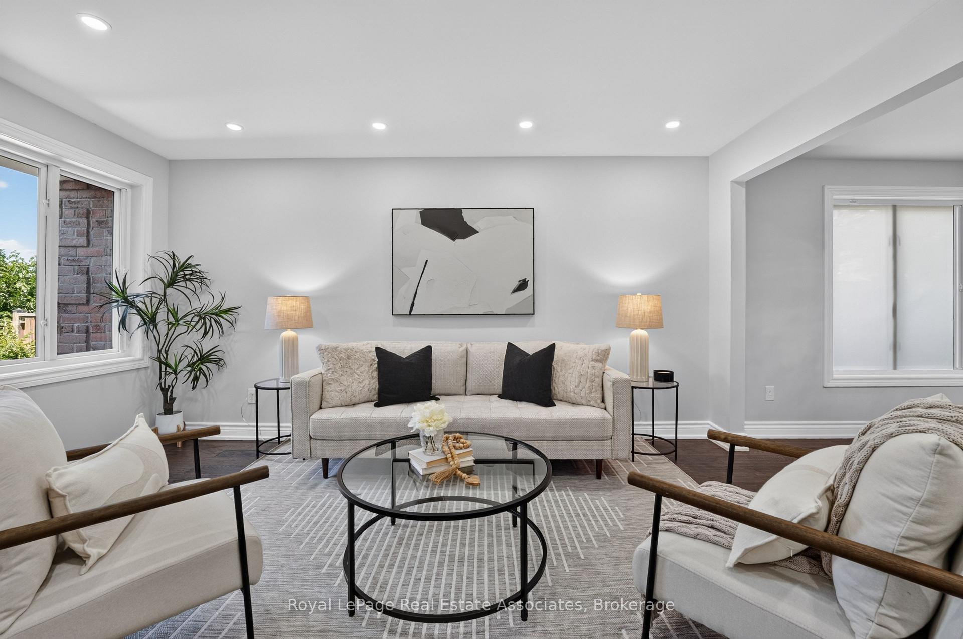 Photo 7 of 3346 Chartrand Crescent, Mississauga, Erin Mills — HOMEH