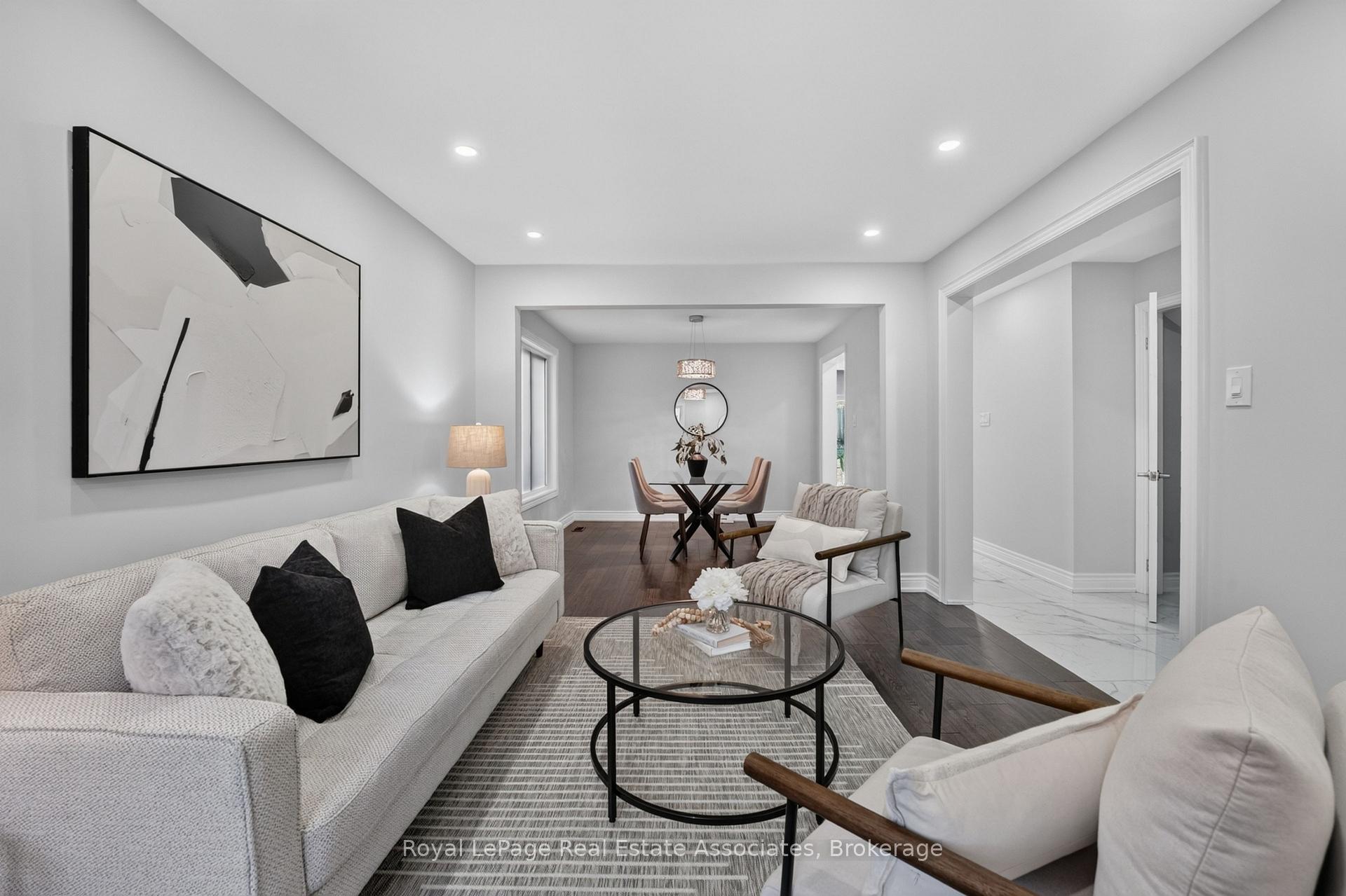 Photo 9 of 3346 Chartrand Crescent, Mississauga, Erin Mills — HOMEH