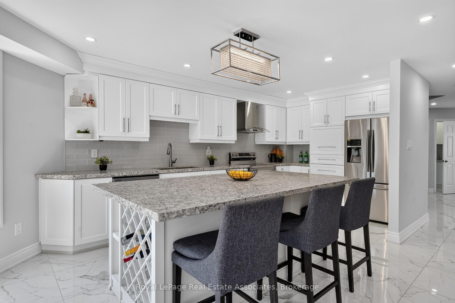 Photo 23 of 3346 Chartrand Crescent, Mississauga, Erin Mills — HOMEH