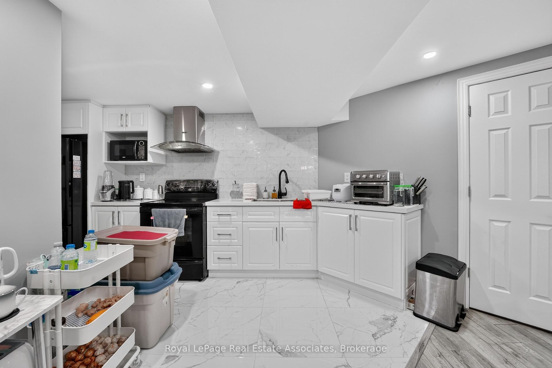 Photo 37 of 3346 Chartrand Crescent, Mississauga, Erin Mills — HOMEH