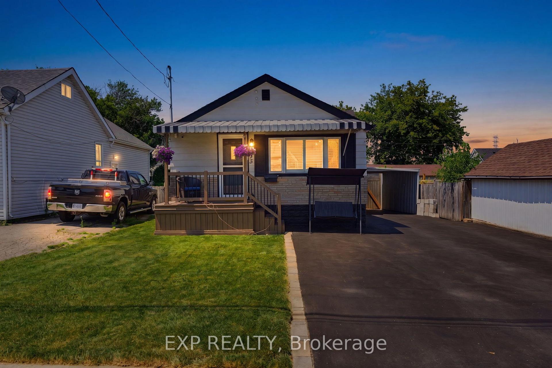 Photo 1 of 735 Dunn Avenue, Hamilton, Parkview — HOMEH