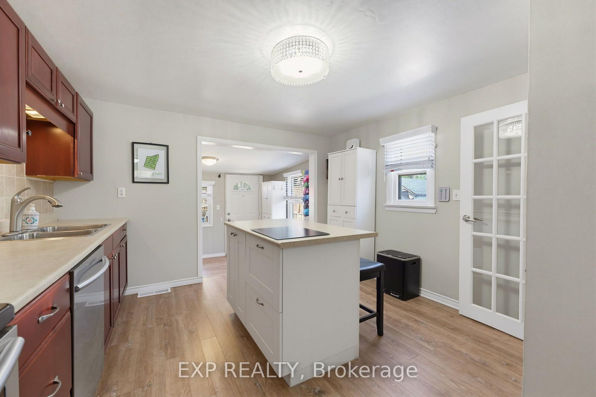 Photo 10 of 735 Dunn Avenue, Hamilton, Parkview — HOMEH