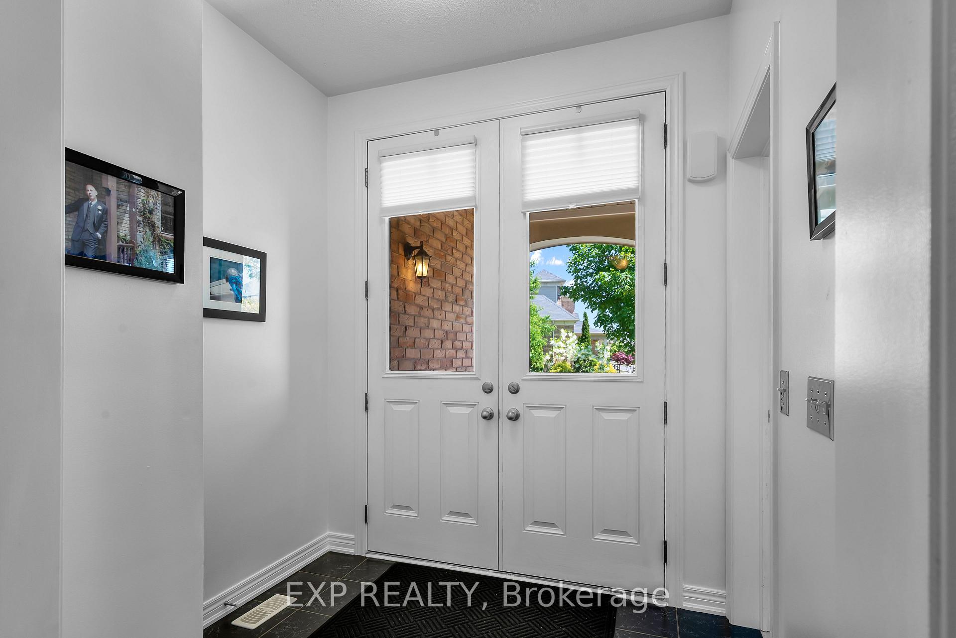 Photo 5 of 9001 Tristar Crescent, Niagara Falls, Lyons Creek — HOMEH