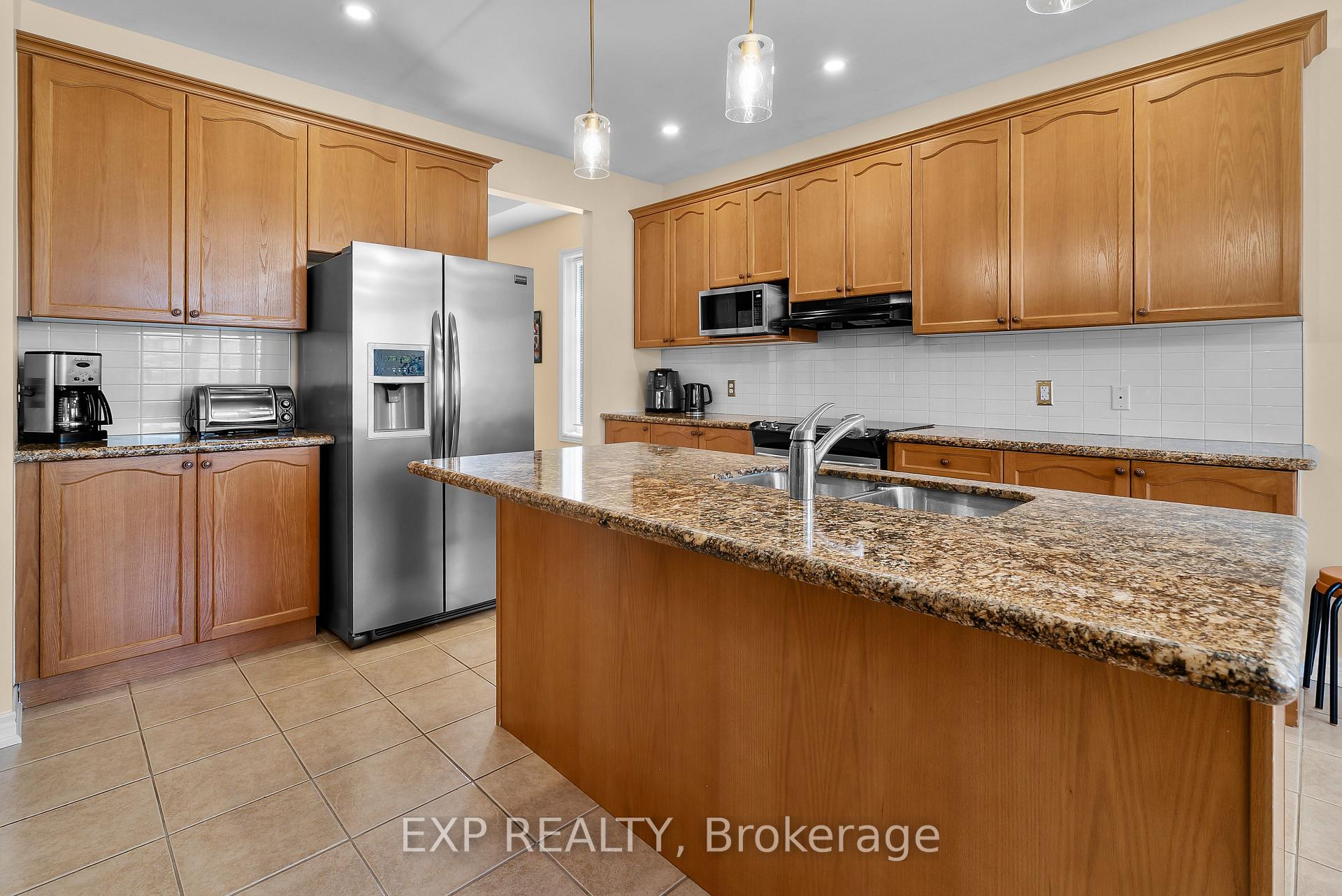Photo 13 of 9001 Tristar Crescent, Niagara Falls, Lyons Creek — HOMEH